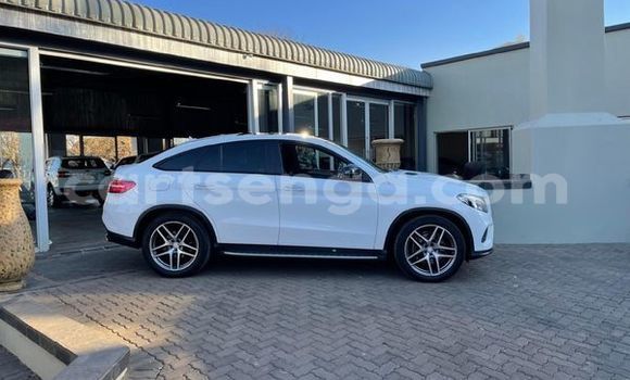 Buy Used Mercedes-Benz E-Classe White Car in Mbabane in Manzini Buy Used Mercedes-Benz E-Classe White Car in Mbabane in Manzini