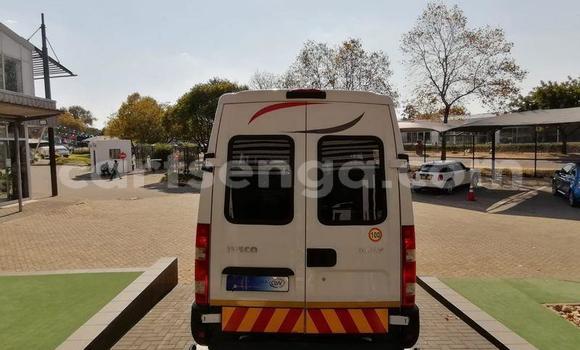 Acheter Occasion Voiture IVECO Massif Blanc à Mbabane, Manzini Acheter Occasion Voiture IVECO Massif Blanc à Mbabane, Manzini