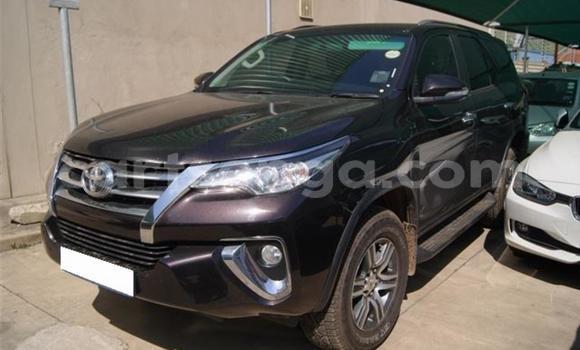 Buy Used Toyota Fortuner Brown Car in Mbabane in Manzini Buy Used Toyota Fortuner Brown Car in Mbabane in Manzini