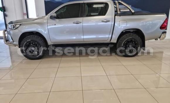 Buy Used Toyota Hilux Silver Car in Ezulwini in Hhohho Buy Used Toyota Hilux Silver Car in Ezulwini in Hhohho