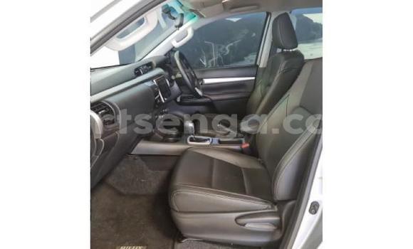 Buy Used Toyota Hilux Silver Car in Ezulwini in Hhohho Buy Used Toyota Hilux Silver Car in Ezulwini in Hhohho