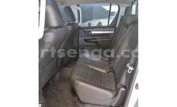 Buy Used Toyota Hilux Silver Car in Ezulwini in Hhohho Buy Used Toyota Hilux Silver Car in Ezulwini in Hhohho