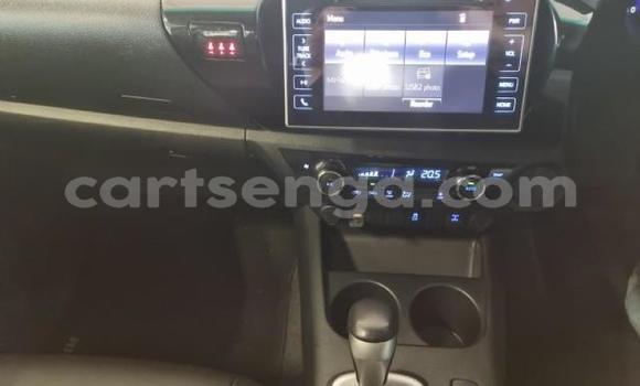 Buy Used Toyota Hilux Silver Car in Ezulwini in Hhohho Buy Used Toyota Hilux Silver Car in Ezulwini in Hhohho