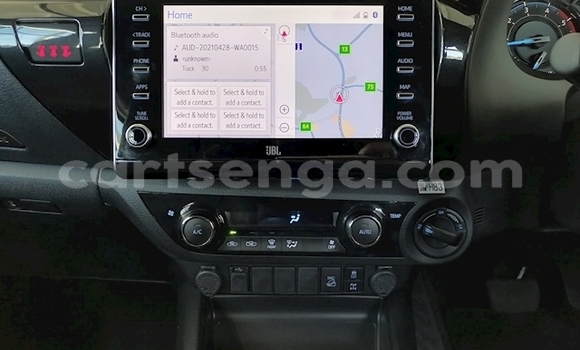 Buy Used Toyota Hilux White Car in Ezulwini in Hhohho Buy Used Toyota Hilux White Car in Ezulwini in Hhohho