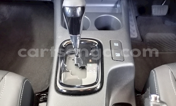 Buy Used Toyota Hilux White Car in Ezulwini in Hhohho Buy Used Toyota Hilux White Car in Ezulwini in Hhohho