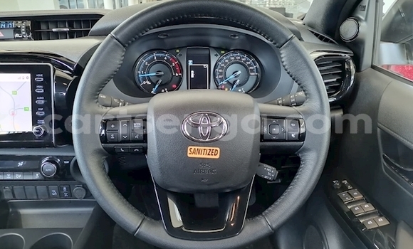 Buy Used Toyota Hilux White Car in Ezulwini in Hhohho Buy Used Toyota Hilux White Car in Ezulwini in Hhohho