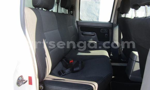 Buy Used Nissan NP 300 White Car in Big Bend in Lubombo Buy Used Nissan NP 300 White Car in Big Bend in Lubombo