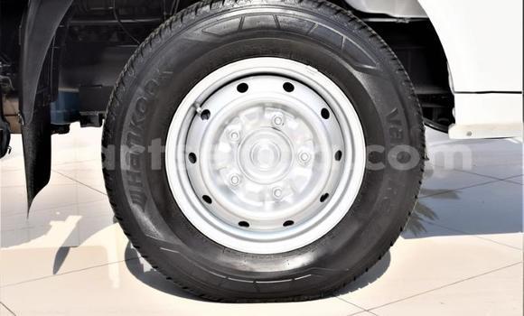 Nunua Ilio tumika Kia Carens White Gari ndani ya Hluti nchini Wilaya ya Shiselweni Nunua Ilio tumika Kia Carens White Gari ndani ya Hluti nchini Wilaya ya Shiselweni