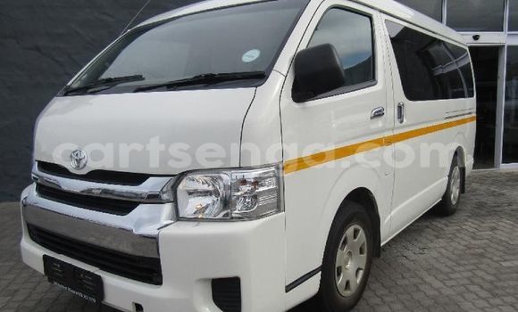 Nunua Ilio tumika Toyota Hiace White Gari ndani ya Big Bend nchini Wilaya ya Lubombo Nunua Ilio tumika Toyota Hiace White Gari ndani ya Big Bend nchini Wilaya ya Lubombo