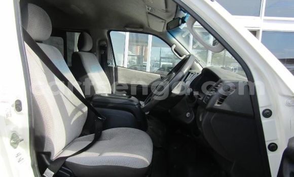Buy Used Toyota Hiace White Car in Big Bend in Lubombo District Buy Used Toyota Hiace White Car in Big Bend in Lubombo District