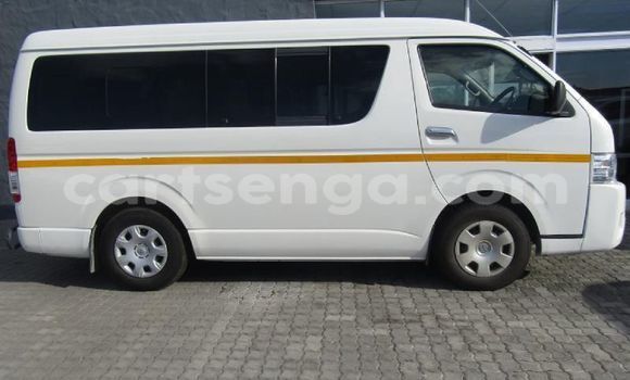 Buy Used Toyota Hiace White Car in Big Bend in Lubombo District Buy Used Toyota Hiace White Car in Big Bend in Lubombo District