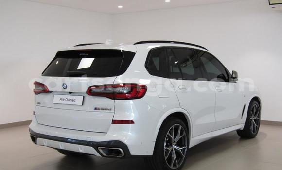 Nunua Ilio tumika BMW X5 M White Gari ndani ya Manzini nchini Manzini Nunua Ilio tumika BMW X5 M White Gari ndani ya Manzini nchini Manzini