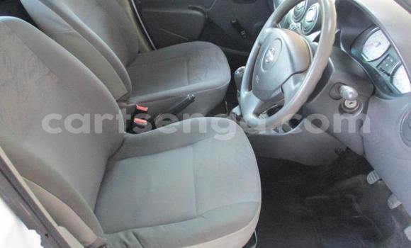 Buy Used Nissan NP 300 White Car in Ezulwini in Hhohho Buy Used Nissan NP 300 White Car in Ezulwini in Hhohho