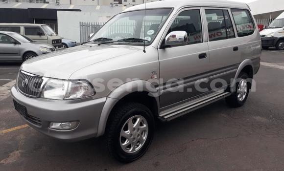Buy Used Toyota Commuter Silver Car in Mbabane in Manzini