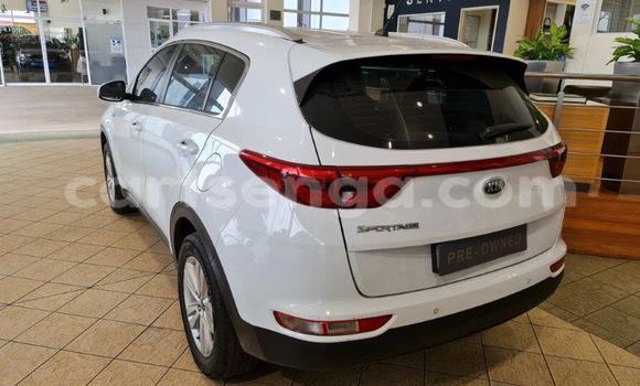 Nunua Ilio tumika Kia Sportage White Gari ndani ya Mbabane nchini Manzini Nunua Ilio tumika Kia Sportage White Gari ndani ya Mbabane nchini Manzini
