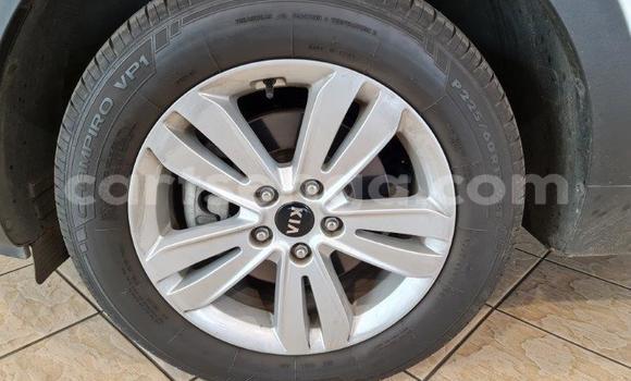 Nunua Ilio tumika Kia Sportage White Gari ndani ya Mbabane nchini Manzini Nunua Ilio tumika Kia Sportage White Gari ndani ya Mbabane nchini Manzini