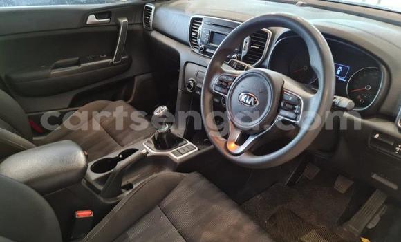 Nunua Ilio tumika Kia Sportage White Gari ndani ya Mbabane nchini Manzini Nunua Ilio tumika Kia Sportage White Gari ndani ya Mbabane nchini Manzini