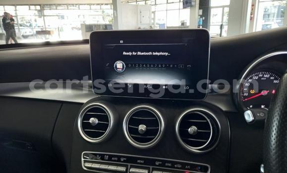 Nunua Ilio tumika Mercedes-Benz C-Classe White Gari ndani ya Mbabane nchini Manzini Nunua Ilio tumika Mercedes-Benz C-Classe White Gari ndani ya Mbabane nchini Manzini