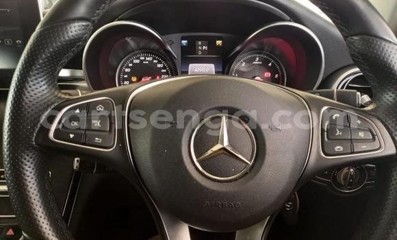 Nunua Ilio tumika Mercedes-Benz C-Classe White Gari ndani ya Mbabane nchini Manzini Nunua Ilio tumika Mercedes-Benz C-Classe White Gari ndani ya Mbabane nchini Manzini
