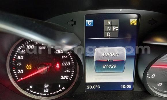 Nunua Ilio tumika Mercedes-Benz C-Classe White Gari ndani ya Mbabane nchini Manzini Nunua Ilio tumika Mercedes-Benz C-Classe White Gari ndani ya Mbabane nchini Manzini