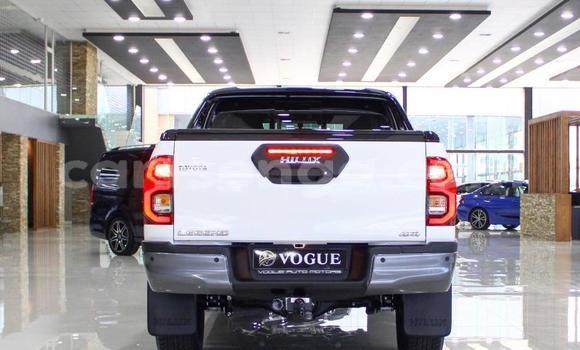 Buy Used Toyota Hilux White Car in Mbabane in Manzini Buy Used Toyota Hilux White Car in Mbabane in Manzini