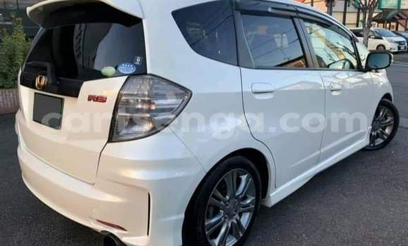 Buy Used Honda FIT Silver Car in Ezulwini in Hhohho Buy Used Honda FIT Silver Car in Ezulwini in Hhohho