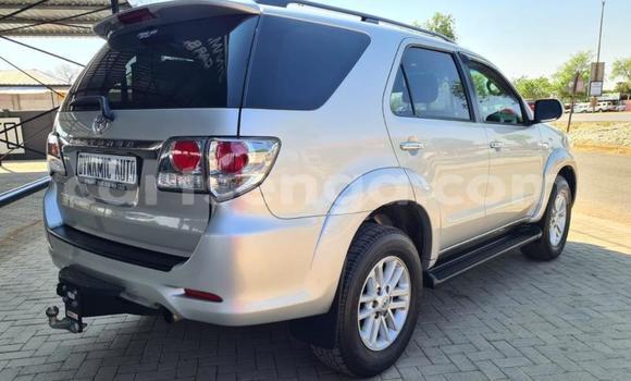 Nunua Ilio tumika Toyota Fortuner Silver Gari ndani ya Bhunya nchini Manzini Nunua Ilio tumika Toyota Fortuner Silver Gari ndani ya Bhunya nchini Manzini