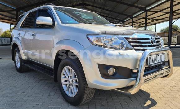 Nunua Ilio tumika Toyota Fortuner Silver Gari ndani ya Bhunya nchini Manzini Nunua Ilio tumika Toyota Fortuner Silver Gari ndani ya Bhunya nchini Manzini