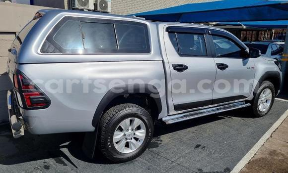 Buy Used Toyota Hilux Silver Car in Bhunya in Manzini Buy Used Toyota Hilux Silver Car in Bhunya in Manzini
