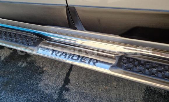 Nunua Ilio tumika Toyota Hilux Silver Gari ndani ya Bhunya nchini Manzini Nunua Ilio tumika Toyota Hilux Silver Gari ndani ya Bhunya nchini Manzini