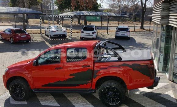 Nunua Ilio tumika Isuzu KB Red Gari ndani ya Bhunya nchini Manzini Nunua Ilio tumika Isuzu KB Red Gari ndani ya Bhunya nchini Manzini