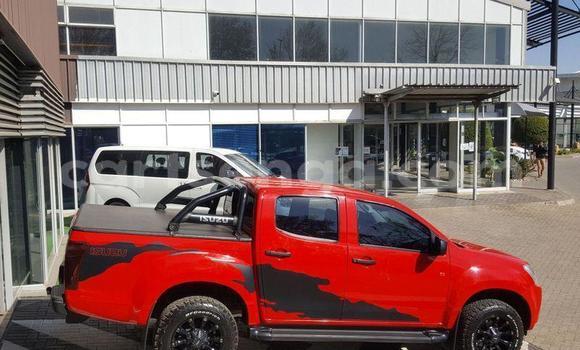 Nunua Ilio tumika Isuzu KB Red Gari ndani ya Bhunya nchini Manzini Nunua Ilio tumika Isuzu KB Red Gari ndani ya Bhunya nchini Manzini