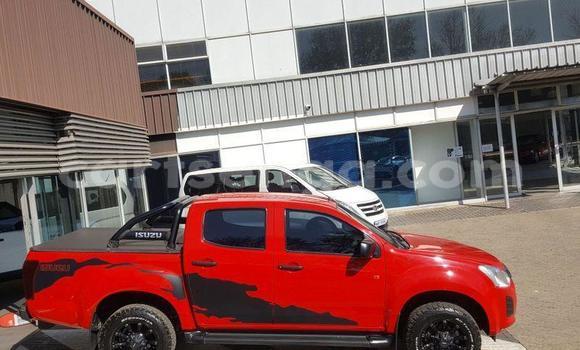 Nunua Ilio tumika Isuzu KB Red Gari ndani ya Bhunya nchini Manzini Nunua Ilio tumika Isuzu KB Red Gari ndani ya Bhunya nchini Manzini