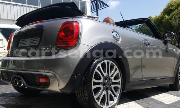 Nunua Ilio tumika MINI Cooper Silver Gari ndani ya Bhunya nchini Manzini Nunua Ilio tumika MINI Cooper Silver Gari ndani ya Bhunya nchini Manzini