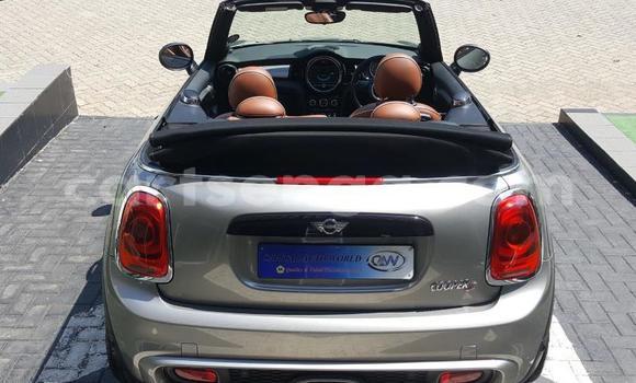 Nunua Ilio tumika MINI Cooper Silver Gari ndani ya Bhunya nchini Manzini Nunua Ilio tumika MINI Cooper Silver Gari ndani ya Bhunya nchini Manzini