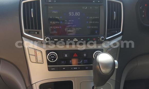 Nunua Ilio tumika Hyundai H1 White Gari ndani ya Bhunya nchini Manzini Nunua Ilio tumika Hyundai H1 White Gari ndani ya Bhunya nchini Manzini