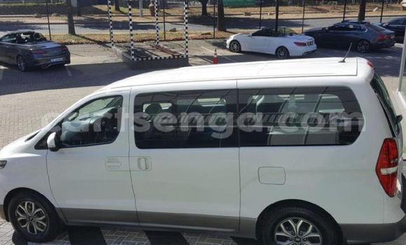 Nunua Ilio tumika Hyundai H1 White Gari ndani ya Bhunya nchini Manzini Nunua Ilio tumika Hyundai H1 White Gari ndani ya Bhunya nchini Manzini