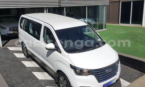 Nunua Ilio tumika Hyundai H1 White Gari ndani ya Bhunya nchini Manzini Nunua Ilio tumika Hyundai H1 White Gari ndani ya Bhunya nchini Manzini