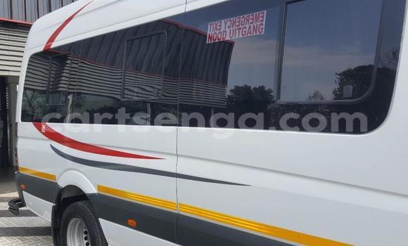 Nunua Ilio tumika Mercedes‒Benz Sprinter White Lori ndani ya Bhunya nchini Manzini Nunua Ilio tumika Mercedes‒Benz Sprinter White Lori ndani ya Bhunya nchini Manzini