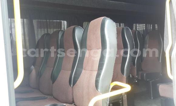 Nunua Ilio tumika Mercedes‒Benz Sprinter White Lori ndani ya Bhunya nchini Manzini Nunua Ilio tumika Mercedes‒Benz Sprinter White Lori ndani ya Bhunya nchini Manzini