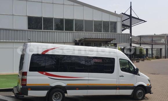 Nunua Ilio tumika Mercedes‒Benz Sprinter White Lori ndani ya Bhunya nchini Manzini Nunua Ilio tumika Mercedes‒Benz Sprinter White Lori ndani ya Bhunya nchini Manzini