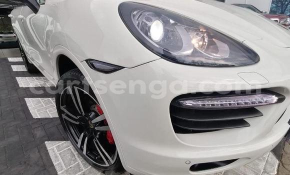 Nunua Ilio tumika Porsche 718 Cayman White Gari ndani ya Bhunya nchini Manzini Nunua Ilio tumika Porsche 718 Cayman White Gari ndani ya Bhunya nchini Manzini