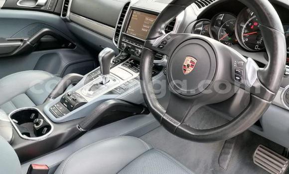 Nunua Ilio tumika Porsche 718 Cayman White Gari ndani ya Bhunya nchini Manzini Nunua Ilio tumika Porsche 718 Cayman White Gari ndani ya Bhunya nchini Manzini
