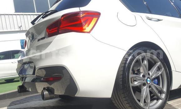 Nunua Ilio tumika BMW 8-Series White Gari ndani ya Bhunya nchini Manzini Nunua Ilio tumika BMW 8-Series White Gari ndani ya Bhunya nchini Manzini