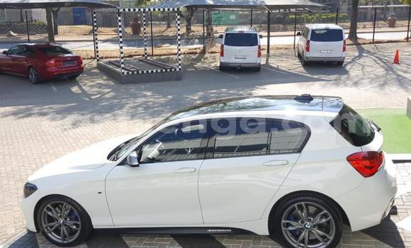 Nunua Ilio tumika BMW 8-Series White Gari ndani ya Bhunya nchini Manzini Nunua Ilio tumika BMW 8-Series White Gari ndani ya Bhunya nchini Manzini