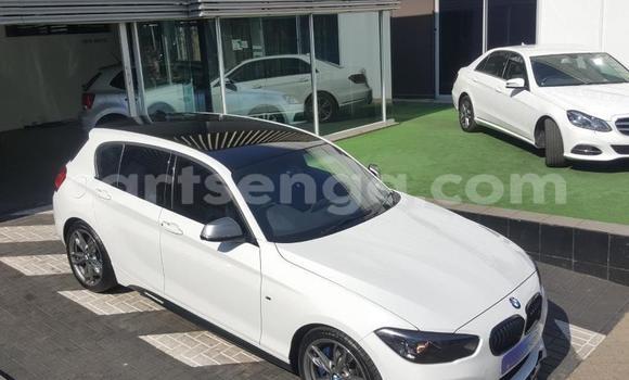 Nunua Ilio tumika BMW 8-Series White Gari ndani ya Bhunya nchini Manzini Nunua Ilio tumika BMW 8-Series White Gari ndani ya Bhunya nchini Manzini