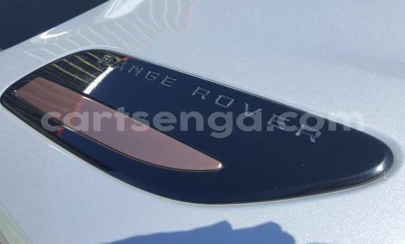 Nunua Ilio tumika Land Rover Discovery Sport Silver Gari ndani ya Bhunya nchini Manzini Nunua Ilio tumika Land Rover Discovery Sport Silver Gari ndani ya Bhunya nchini Manzini