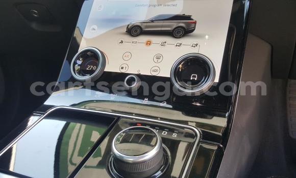 Nunua Ilio tumika Land Rover Discovery Sport Silver Gari ndani ya Bhunya nchini Manzini Nunua Ilio tumika Land Rover Discovery Sport Silver Gari ndani ya Bhunya nchini Manzini