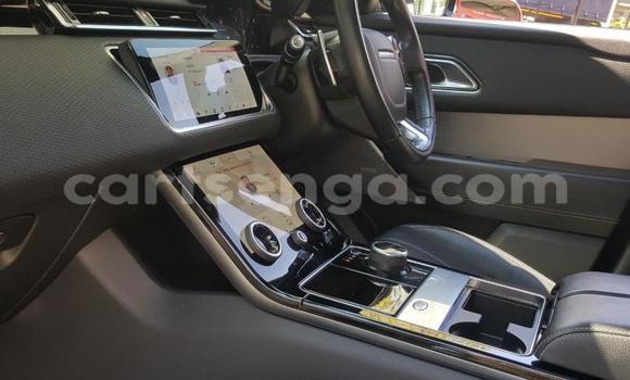 Nunua Ilio tumika Land Rover Discovery Sport Silver Gari ndani ya Bhunya nchini Manzini Nunua Ilio tumika Land Rover Discovery Sport Silver Gari ndani ya Bhunya nchini Manzini