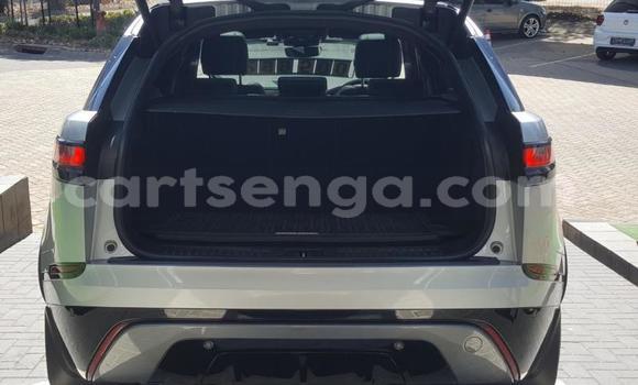 Nunua Ilio tumika Land Rover Discovery Sport Silver Gari ndani ya Bhunya nchini Manzini Nunua Ilio tumika Land Rover Discovery Sport Silver Gari ndani ya Bhunya nchini Manzini